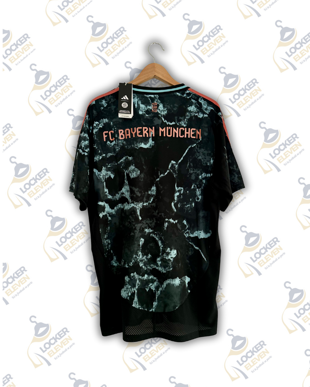 2024/25 - FC Bayern Munich - Away - L